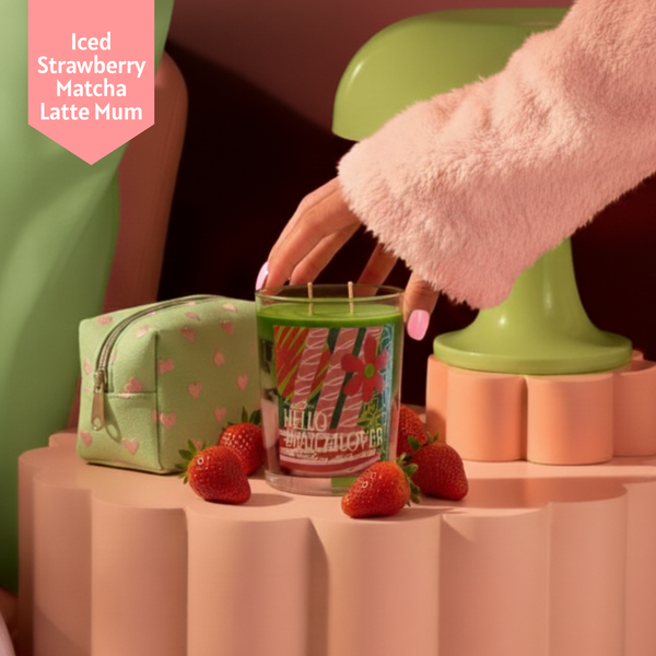 Iced Strawberry Matcha Latte Mum | Doğal Soya Balmumu Jel Mum – Çevre Dostu Dekoratif Mum 250 g