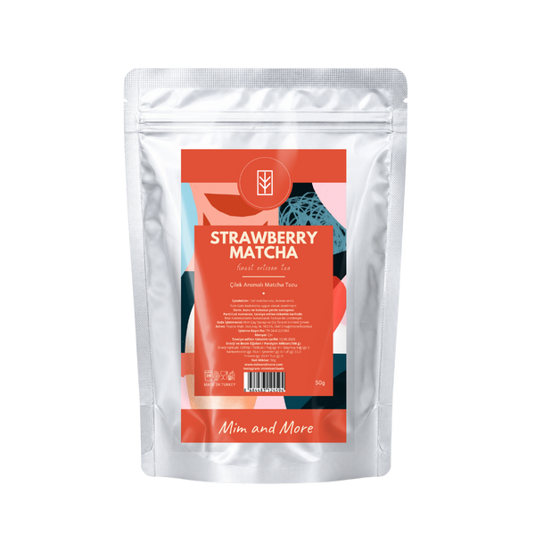 Strawberry Matcha – Çilek Aromalı Ceremonial Grade Matcha Tozu 50 g
